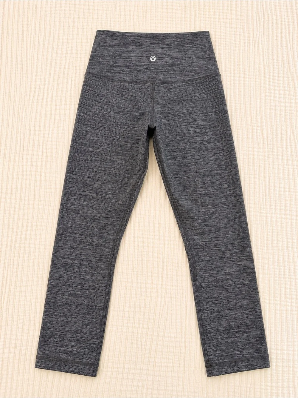 Lululemon Align High-Rise Crop 21” Heathered Black Leggings Size 4 Like New